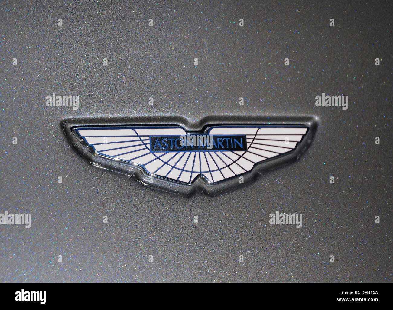 Aston Martin auto emblema Foto Stock