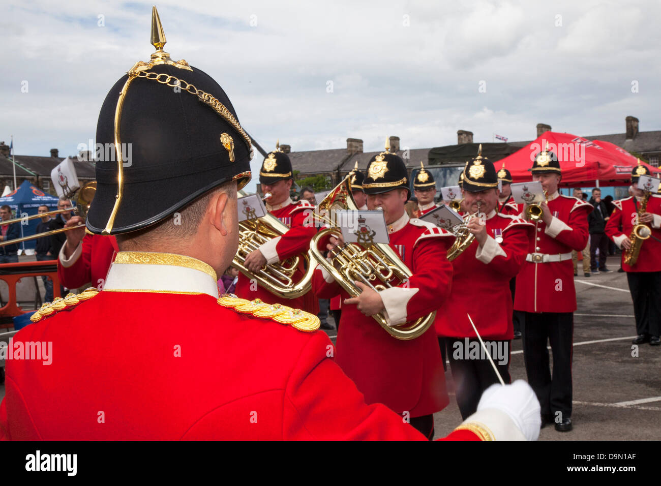 Preston Regno Unito, 22 giugno 2013. Conducendo la banda del re la divisione in base alla Caserma Weeton a Preston mostrano militare alla Caserma Fulwood, Preston, Lancashire . I soldati e le donne, cadetti e veterani rappresentano la Royal Navy, l esercito e la Royal Air Force provenienti da tutto il Nord Ovest: Cheshire, Cumbria, Lancashire, Merseyside e Greater Manchester. Il Preston mostrano militare è il display più grande da parte delle forze armate in Inghilterra del Nord Ovest. Credito: Mar fotografico/Alamy Live News Foto Stock