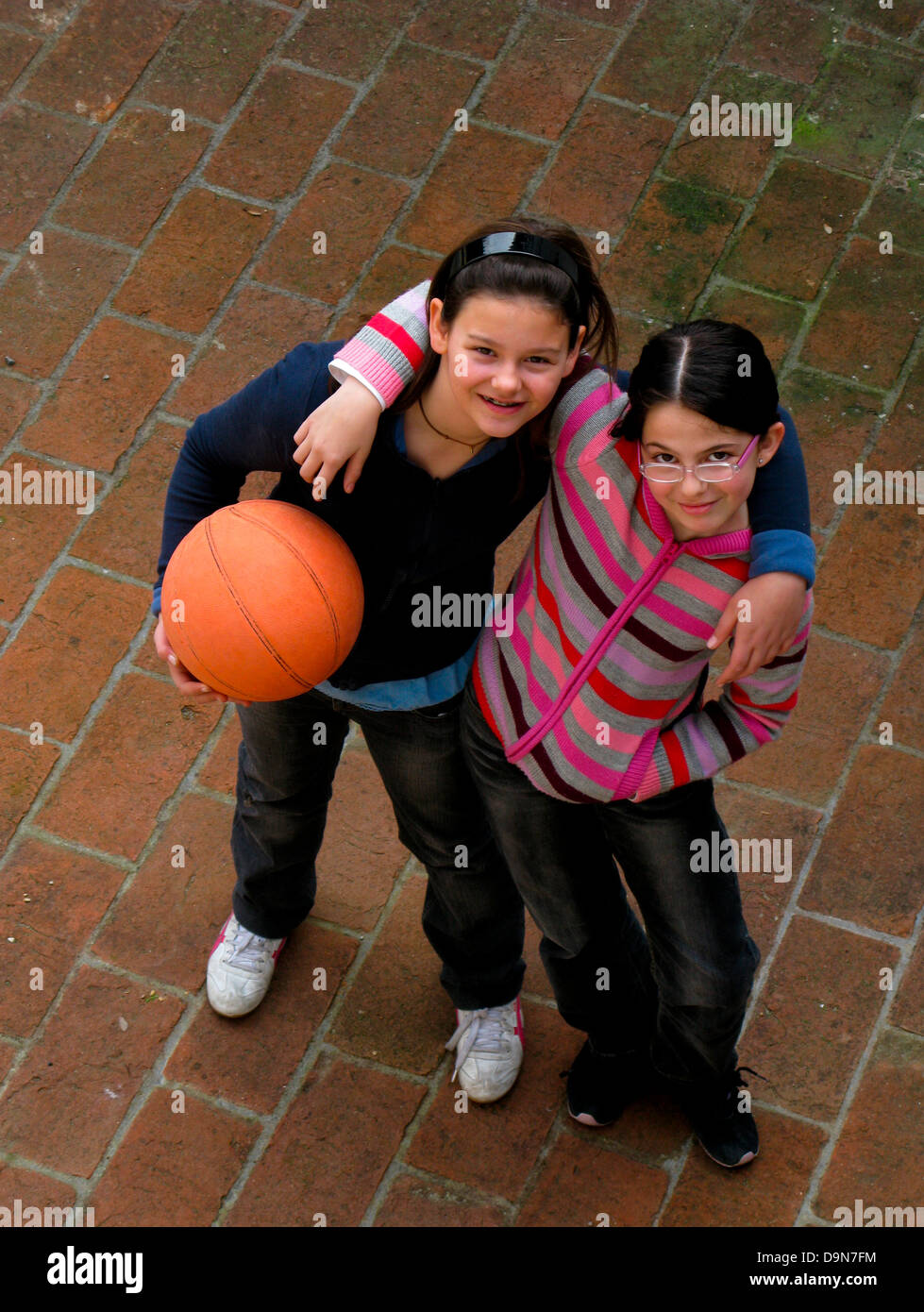 due giovani ragazze Foto Stock