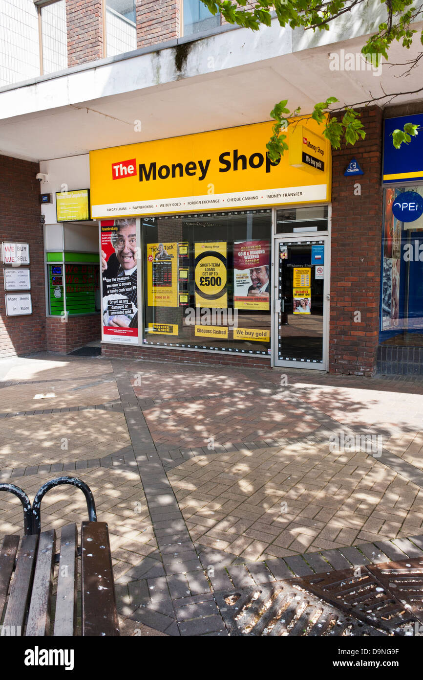Payday Loan le aziende stanno aumentando in High Street nel Regno Unito. " Il denaro Shop " è uno di più l'offerta di crediti. Foto Stock