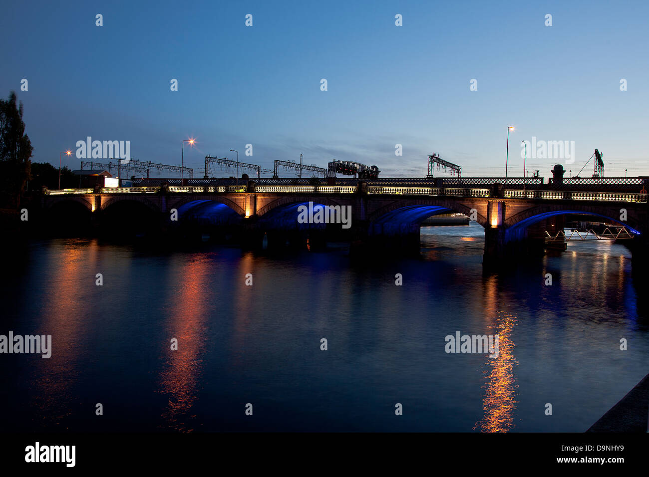 Glasgow ponte sul fiume Clyde nel centro della città di Glasgow. Foto Stock