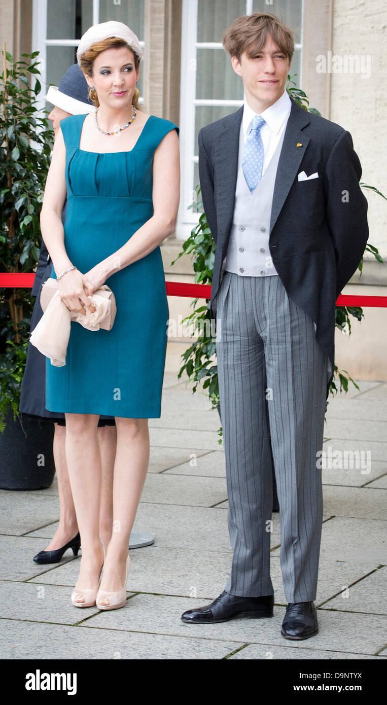 Lussemburgo, 23 giugno 2013. Il principe Luigi e la principessa Tessy del Lussemburgo assiste la messa nella Giornata nazionale del Lussemburgo, 23 giugno 2013. Credito: dpa picture alliance/Alamy Live News Foto Stock