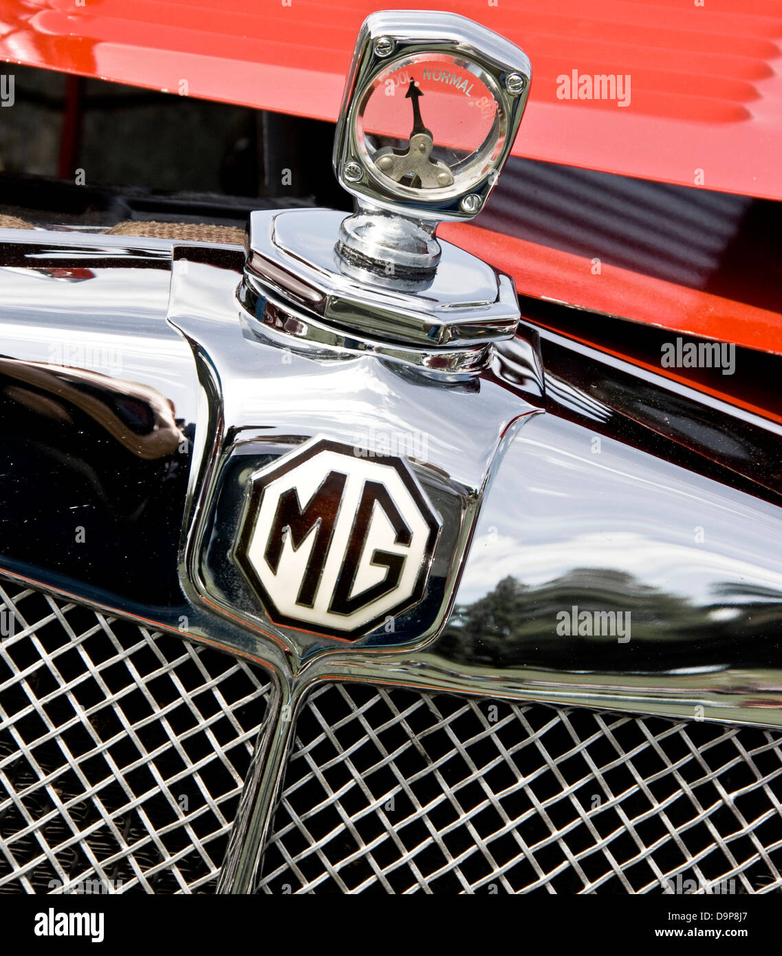 1932 mg di tipo D a 4 posti auto sportiva termometro badge e grill Foto Stock