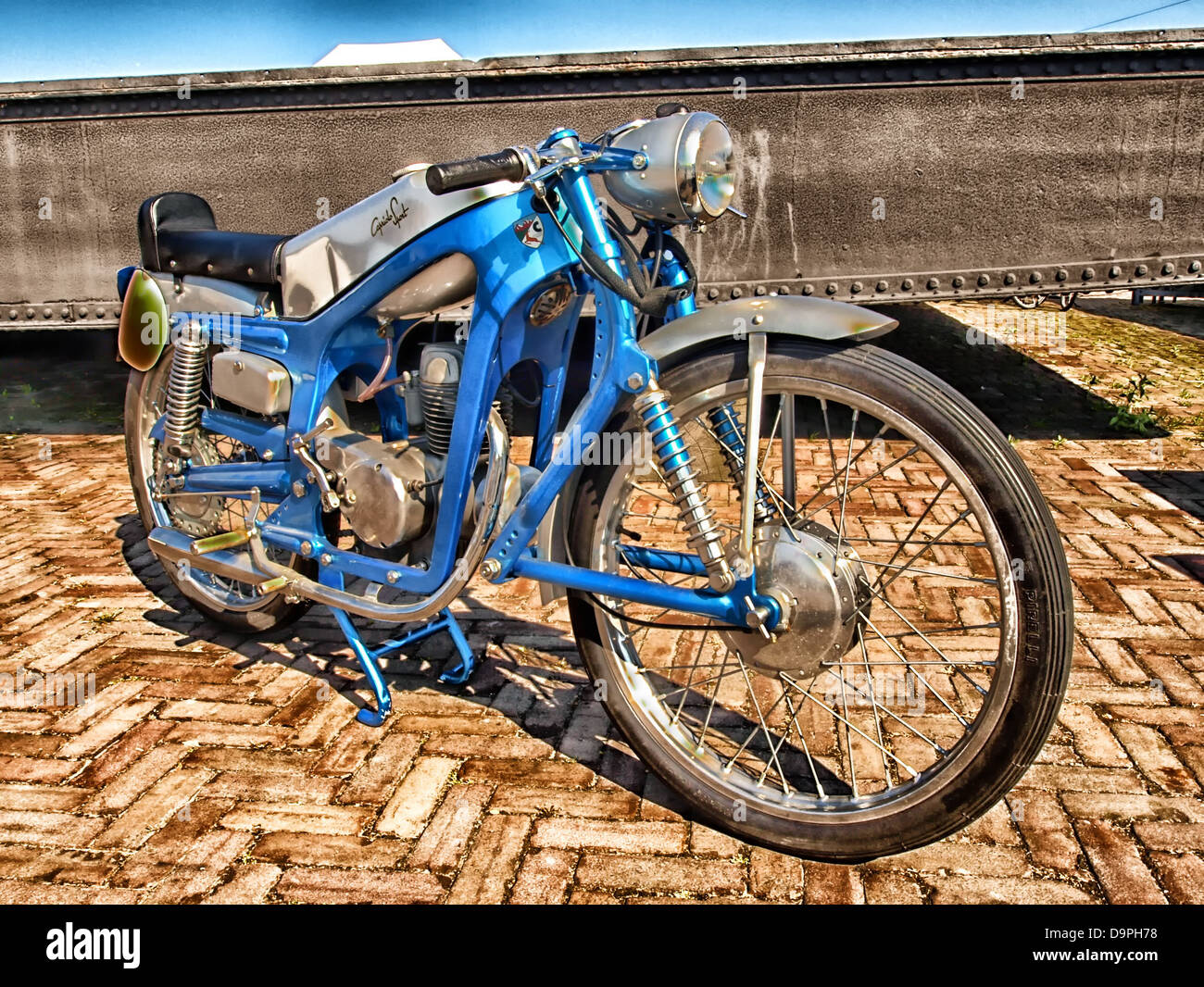 Capriola sport ciclo motociclo trasporto hdr Foto Stock