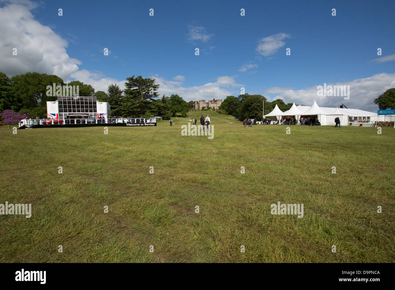 Cholmondeley Pageant di potenza, è un annuale aria, terra e acqua dimostrazione di potenza e velocità. Foto Stock