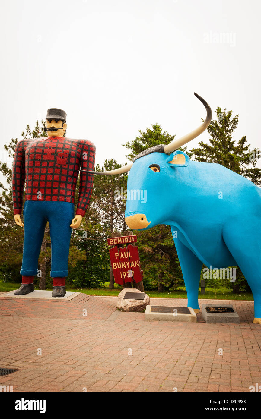 PAUL BUNYAN E BABE il bue blu IN BEMIDJI, MINNEOSTA Foto Stock
