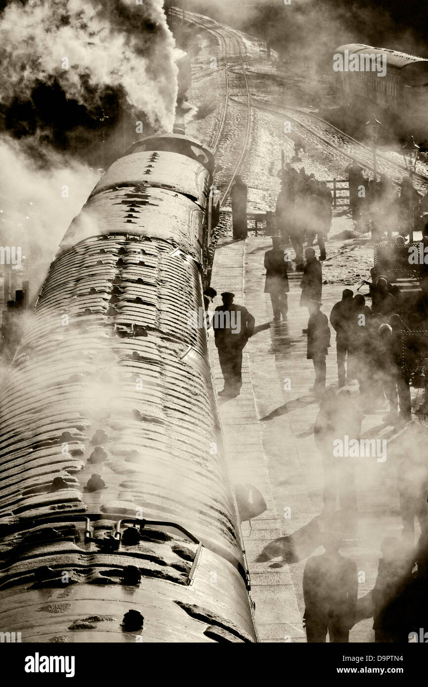 Inverno Gala di vapore a Rothley grande stazione ferroviaria centrale Foto Stock