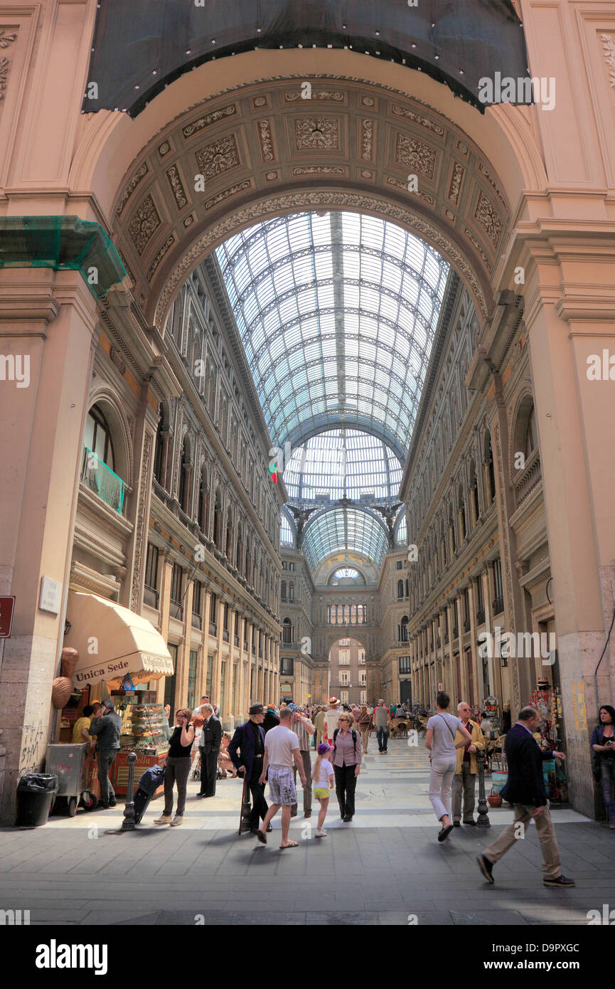 Galleria Umberto, una galleria per lo shopping nel centro storico di Napoli, campania, Italy Foto Stock