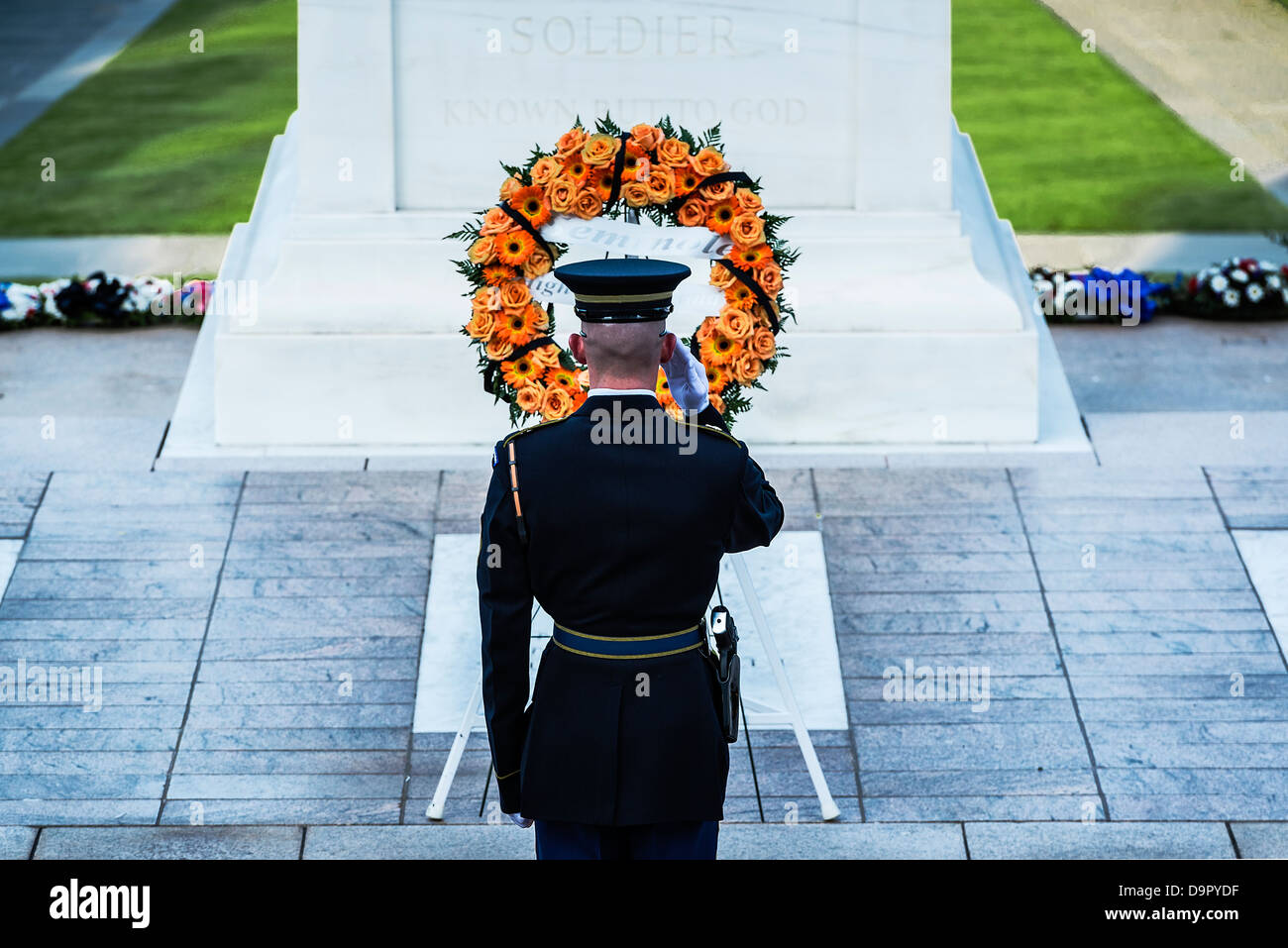 Custodita la tomba del Milite Ignoto, il Cimitero di Arlington, Virginia, Stati Uniti d'America Foto Stock