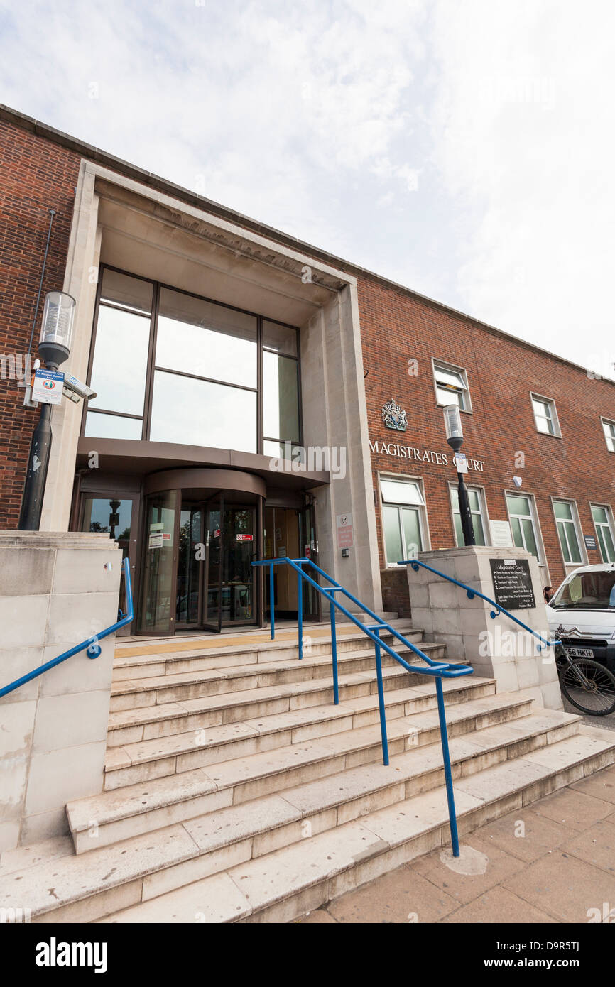 Esterno del Portsmouth Magistrates Court Foto Stock