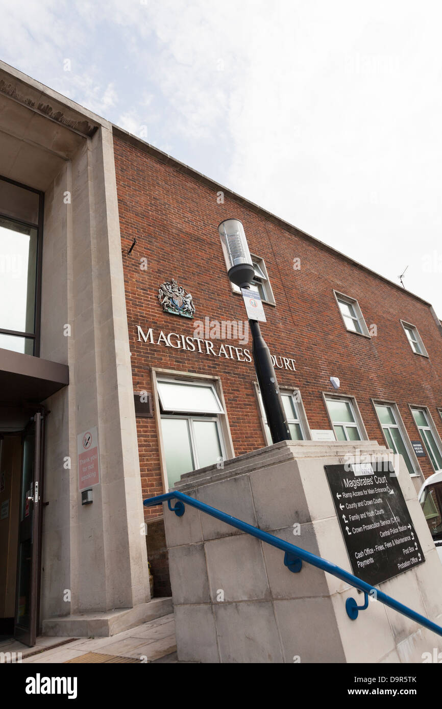 Esterno del Portsmouth Magistrates Court Foto Stock