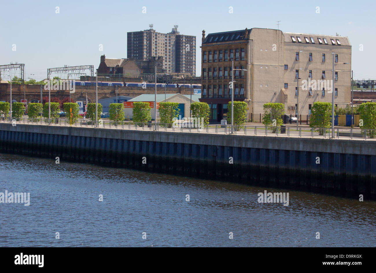 Waterfront sulla sponda meridionale del fiume Clyde a Glasgow, Scozia Foto Stock