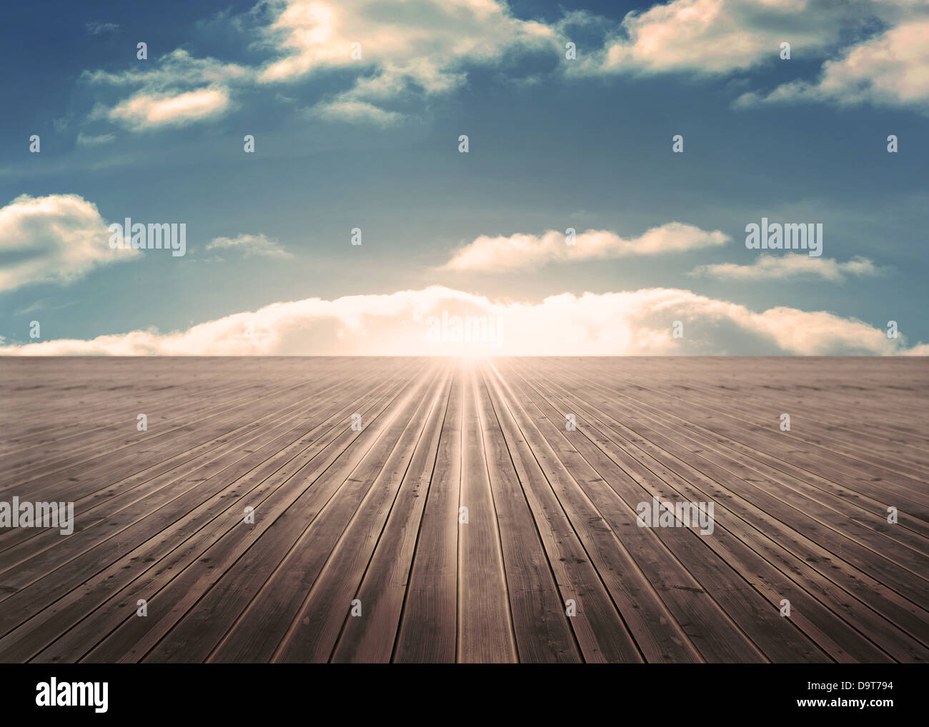 Tavole in legno che conduce all'orizzonte Foto Stock