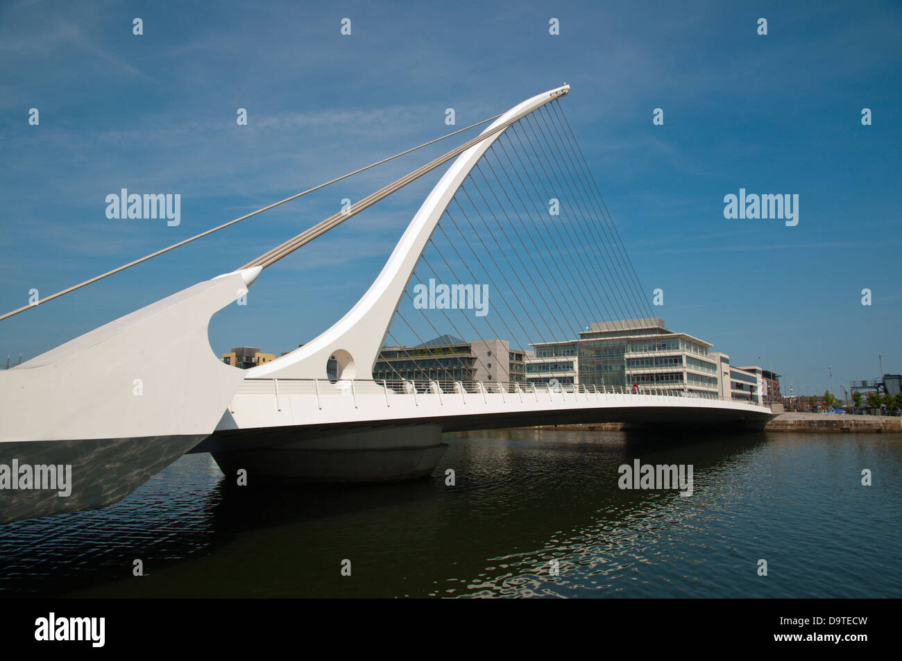 Samuel Beckett bridge (2009) Docklands ex area del porto e dal fiume Liffey centrale di Dublino Irlanda Europa Foto Stock
