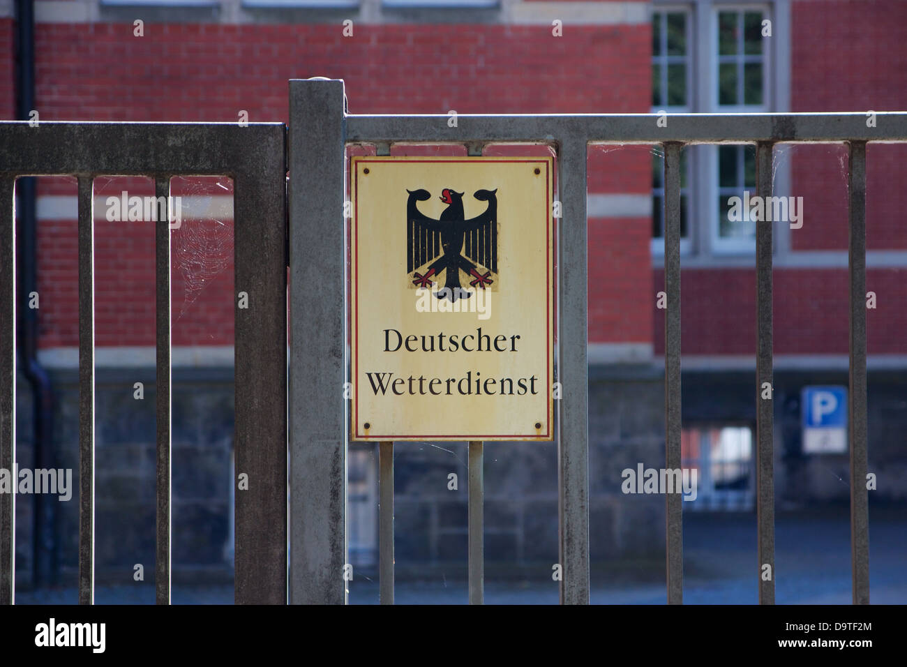 Amburgo, Germania - 12 agosto 2012: Segno del tedesco servizio meteorologico alla loro base di Amburgo, Germania. Foto Stock