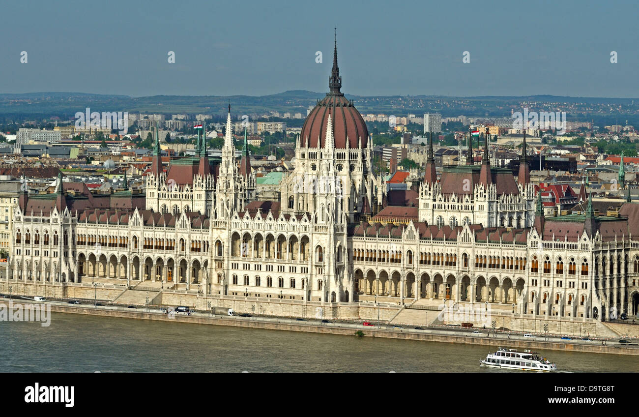 Edificio del Parlamento ungherese Budapest Ungheria vista panoramica Foto Stock