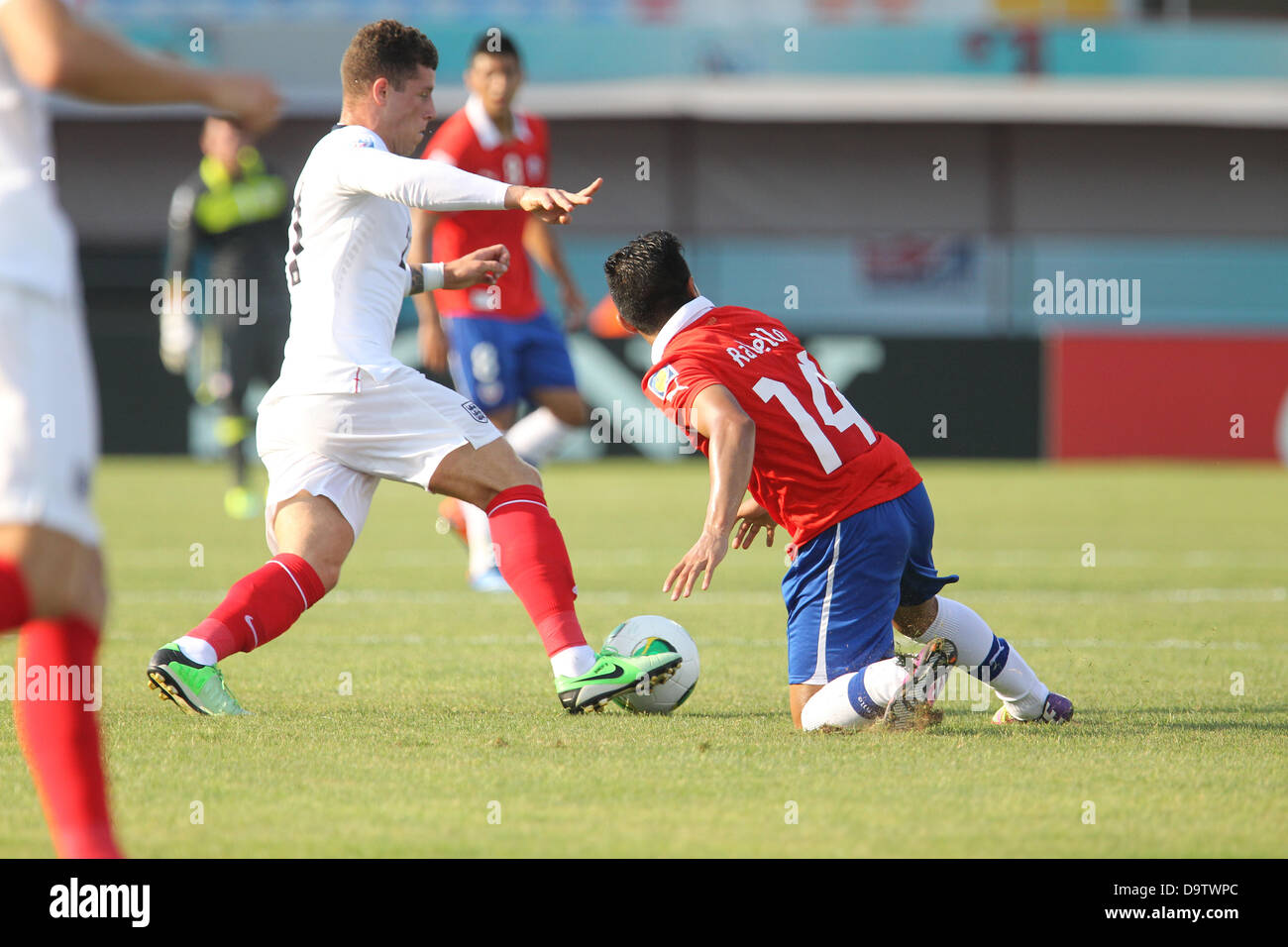 Antalya, Turchia. Il 26 giugno 2013. FIFA U-20 WORLD CUP TURCHIA 2013 AKDENIZ University Stadium, Antalya, Turchia. Il 26 giugno 2013. La figura mostra l'INGHILTERRA U20 No.21 Ross BARKLEY nella partita contro il Cile come parte della FIFA U-20 World Cup Turchia 2013 torneo stasera. Credito: Jeff Gilbert/Alamy Live News Foto Stock Antalya, Turchia. Il 26 giugno 2013. FIFA U-20 WORLD CUP TURCHIA 2013 AKDENIZ University Stadium, Antalya, Turchia. Il 26 giugno 2013. La figura mostra l'INGHILTERRA U20 No.21 Ross BARKLEY nella partita contro il Cile come parte della FIFA U-20 World Cup Turchia 2013 torneo stasera. Credito: Jeff Gilbert/Alamy Live News Foto Stock