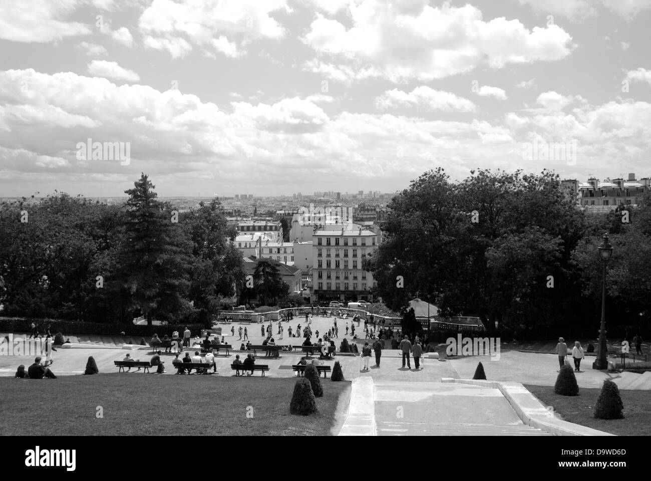 Visualizza in basso a piazza Willette, alla base del Sacre-Couer, Montmartre, Parigi Foto Stock