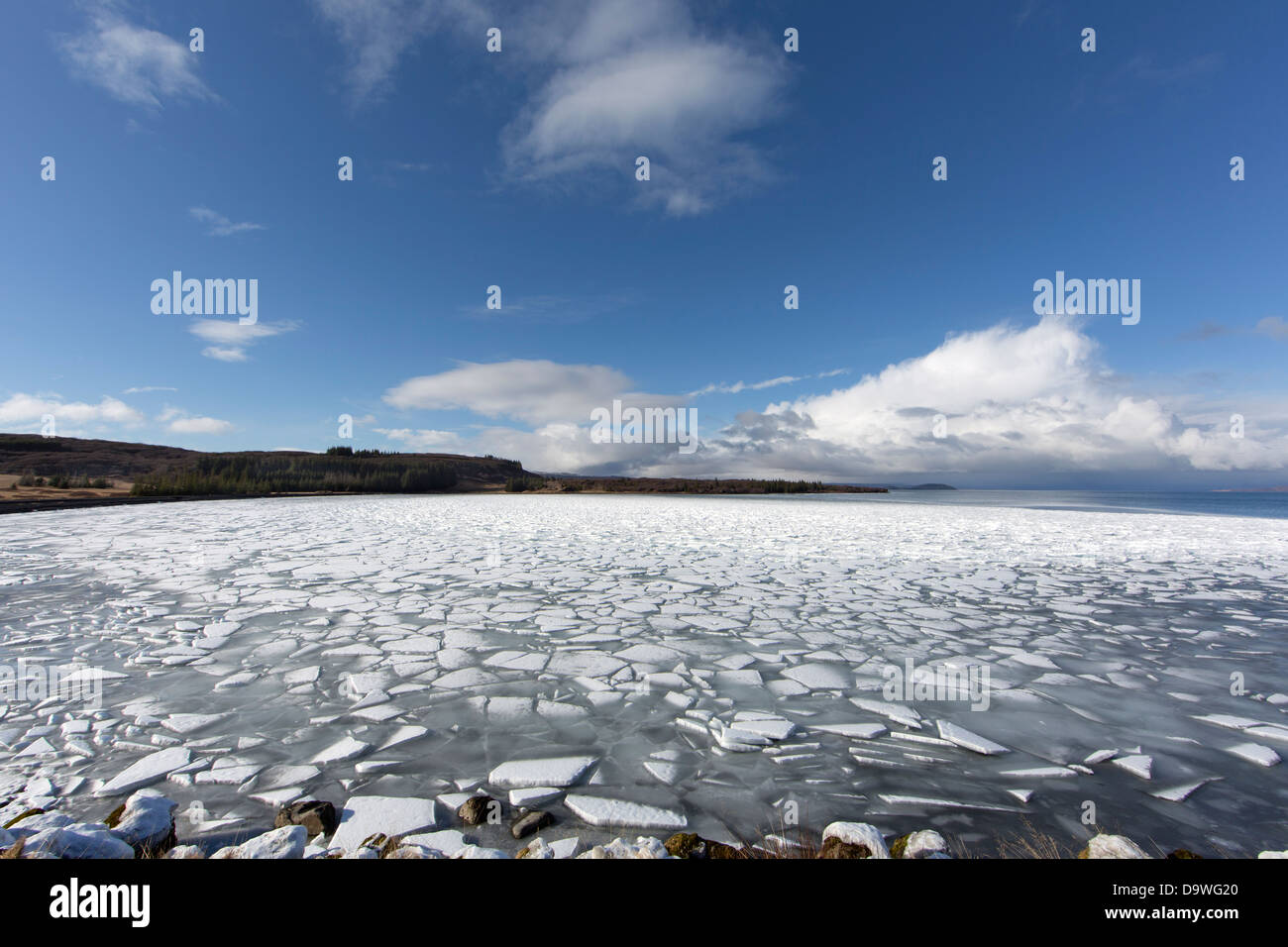 Tappo di ghiaccio al lago Thingvallavatn Islanda - Íshella við Þingvallavatn Foto Stock