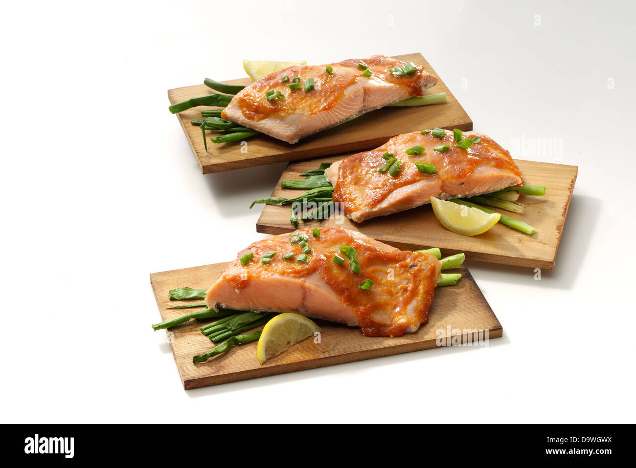 Preparate il salmone plank Foto Stock