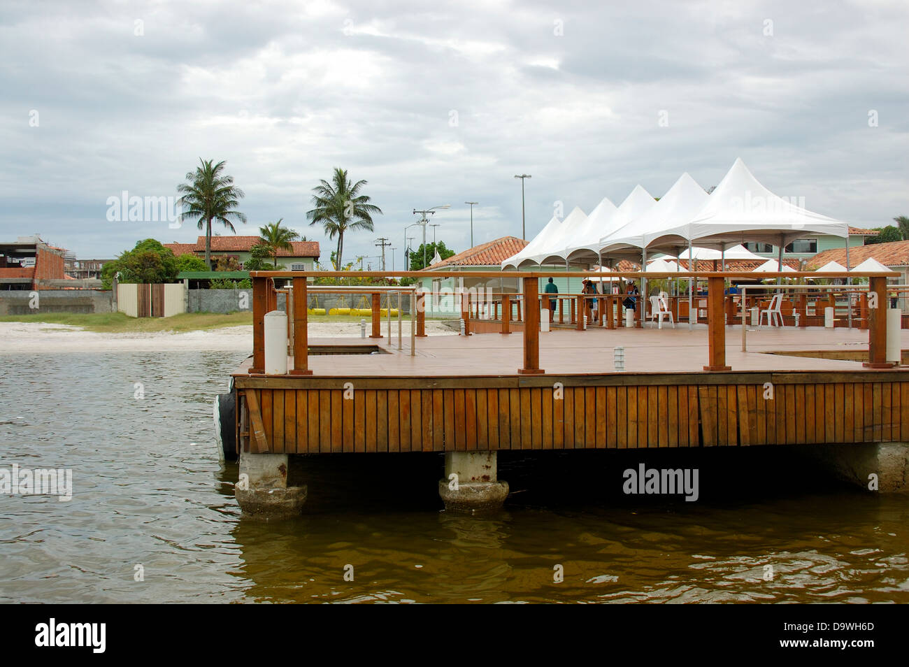 Belle località e la nave di crociera offerta dalla stazione di Cabo Frio,Brasile Foto Stock