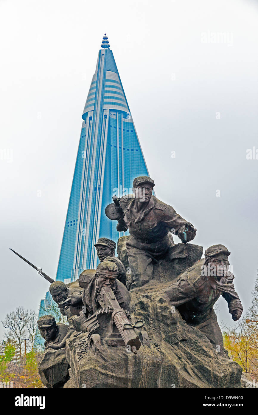 Popoli democratici la Repubblica di Corea (DPRK), Corea del Nord Pyongyang, Monumento alla patria vittoriosa guerra di liberazione Foto Stock