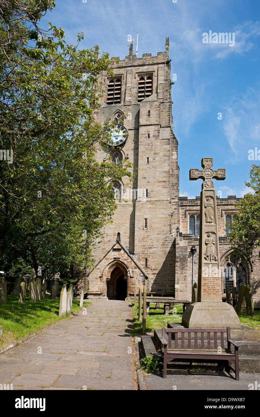 Chiesa di San Gregorio esterno in estate Bedale North Yorkshire Dales Inghilterra Regno Unito Gran Bretagna Foto Stock