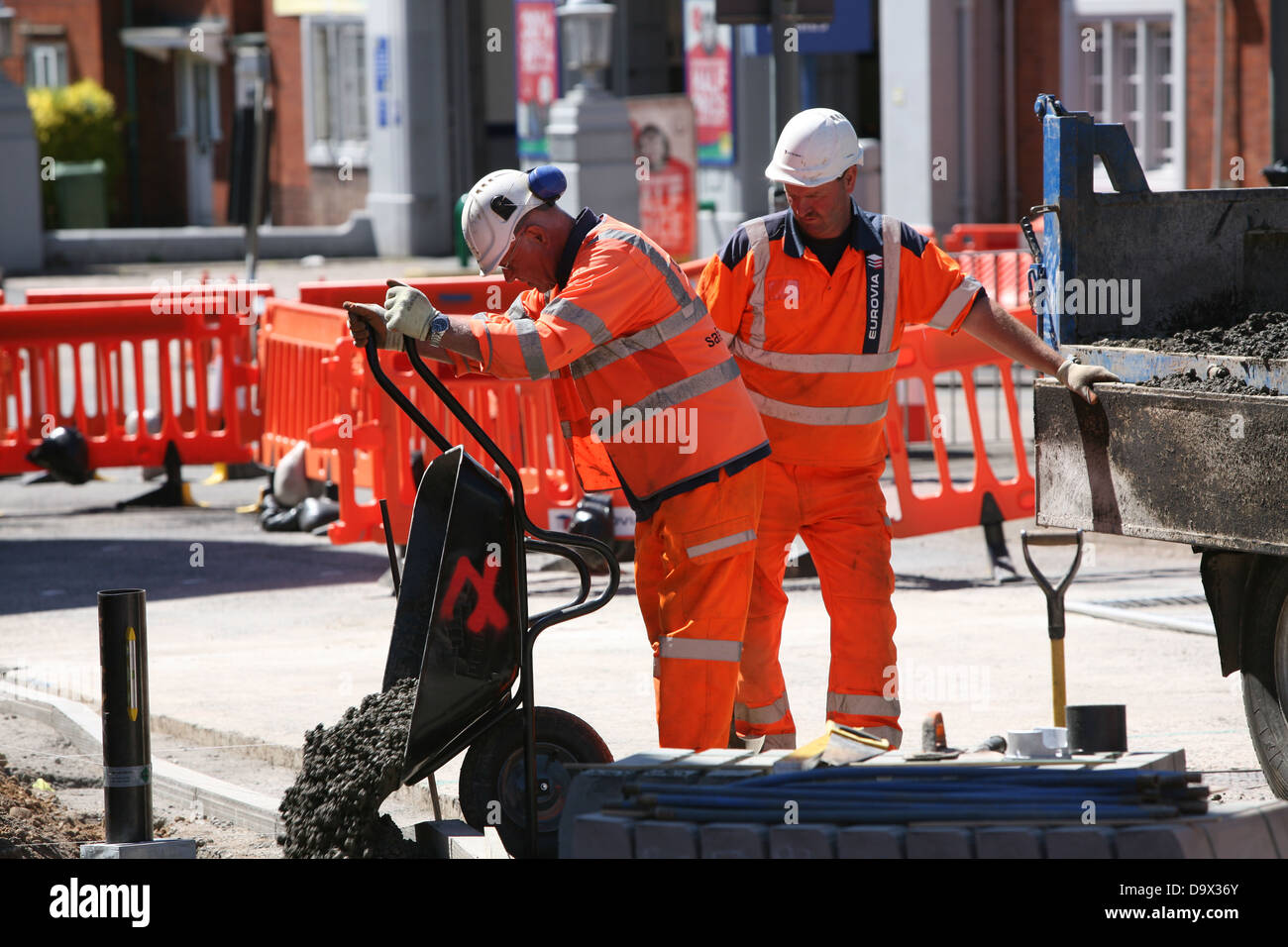 I contraenti costruire la Loughborough rilievo interno road Foto Stock