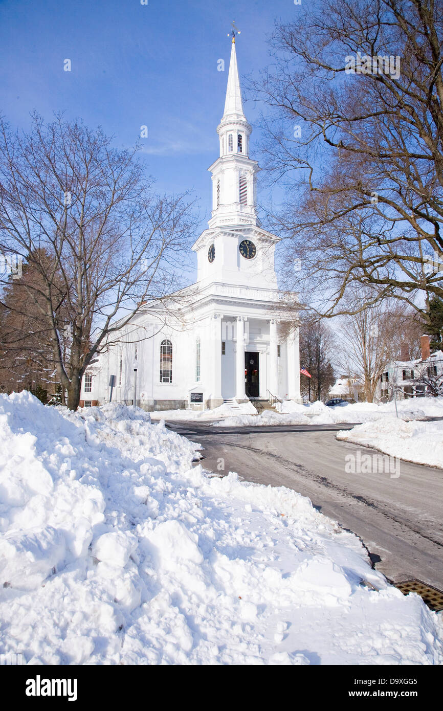 Unitarian Chiesa universalista circondato da neve in Lexington, MA., New England, STATI UNITI D'AMERICA Foto Stock