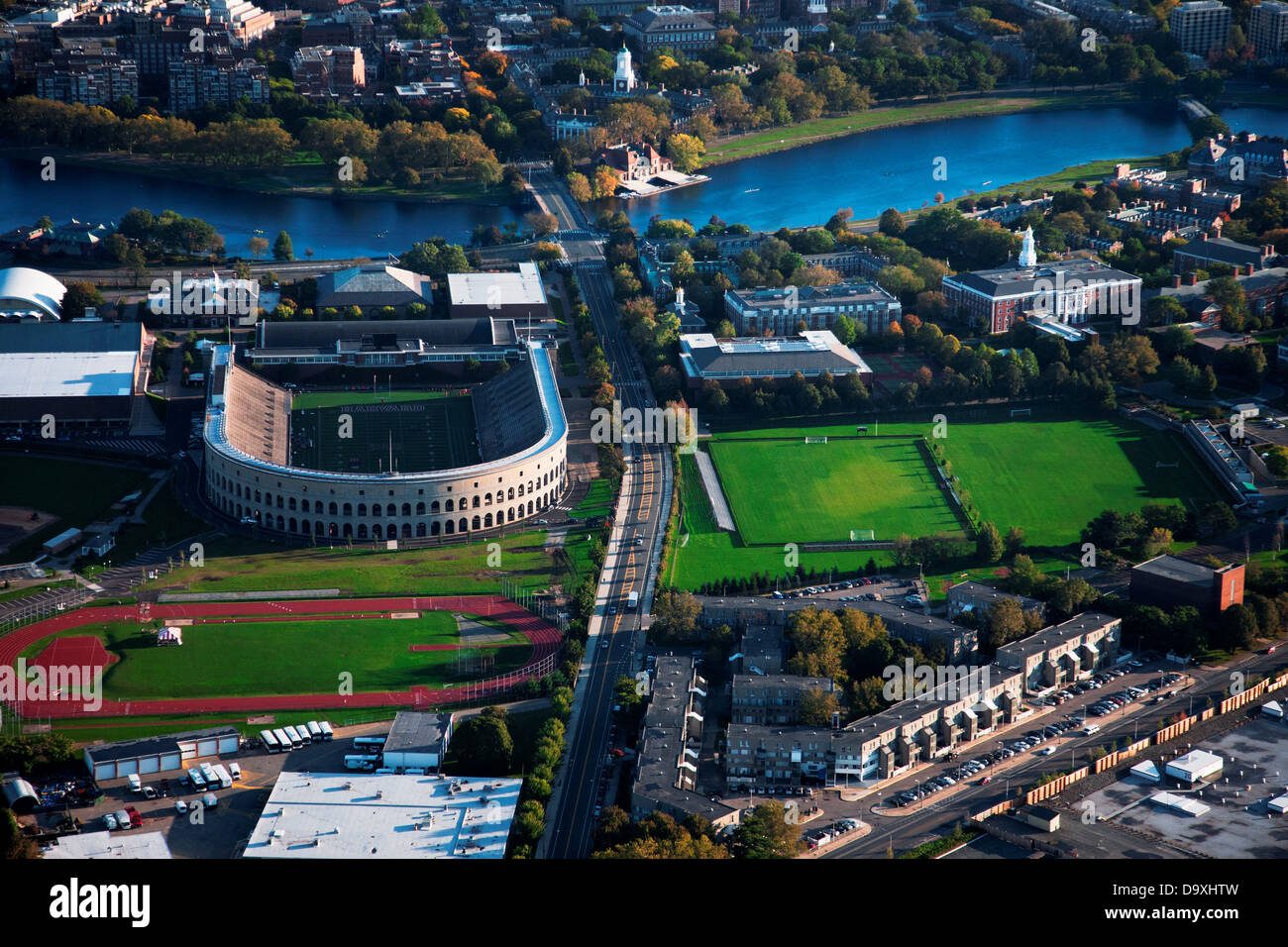 Vista aerea del campo di soldati, casa di Harvard Crimson, Harvard, Cambridge, Boston, MA Foto Stock