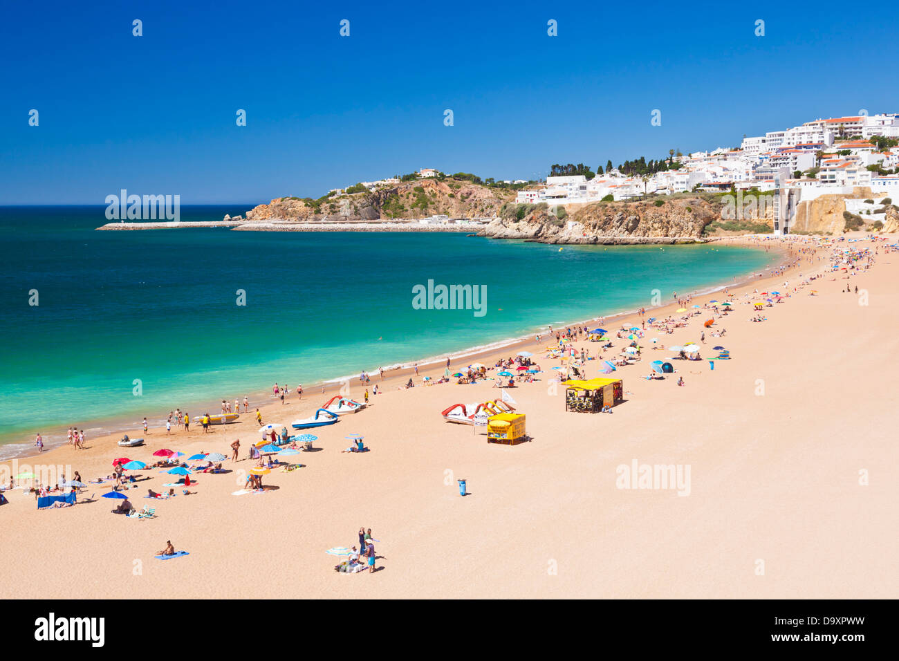 Albufeira Beach Algarve Spiaggia dei pescatori Praia dos Pescadores Spiaggia di Albufeira Algarve Portogallo Europa dell'UE Foto Stock