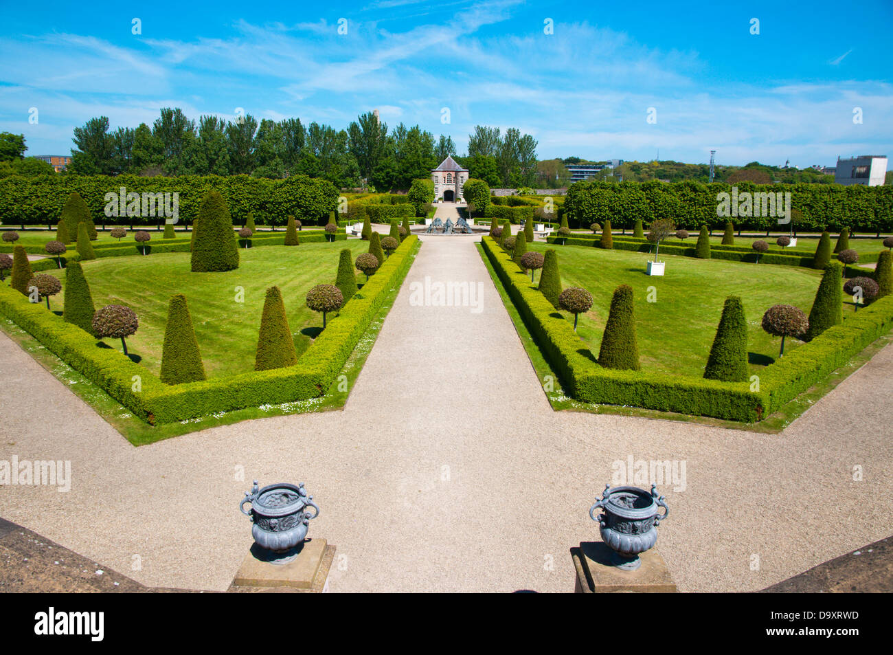 Xvii secolo Kilmainham Ospedale giardini formali Dublino Irlanda Europa Foto Stock