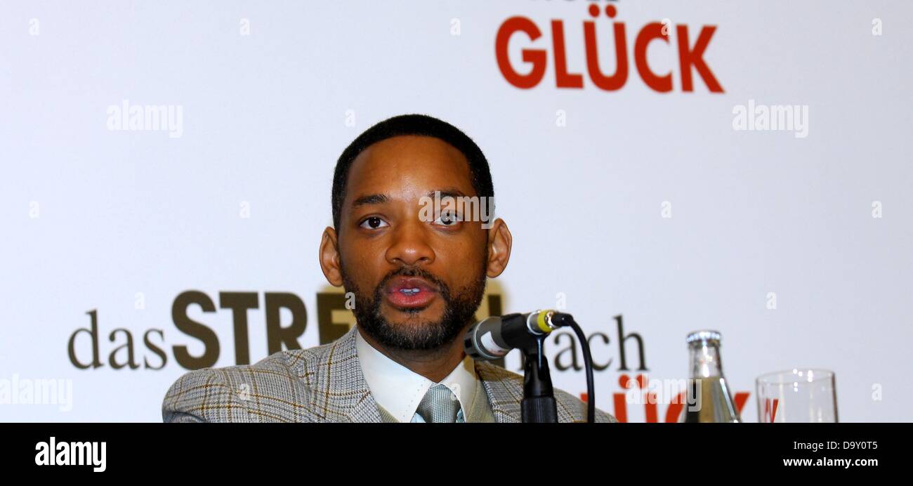 Attore Will Smith presso la conferenza stampa in occasione della premiere del film "La ricerca della felicità" di Berlino. Foto Stock