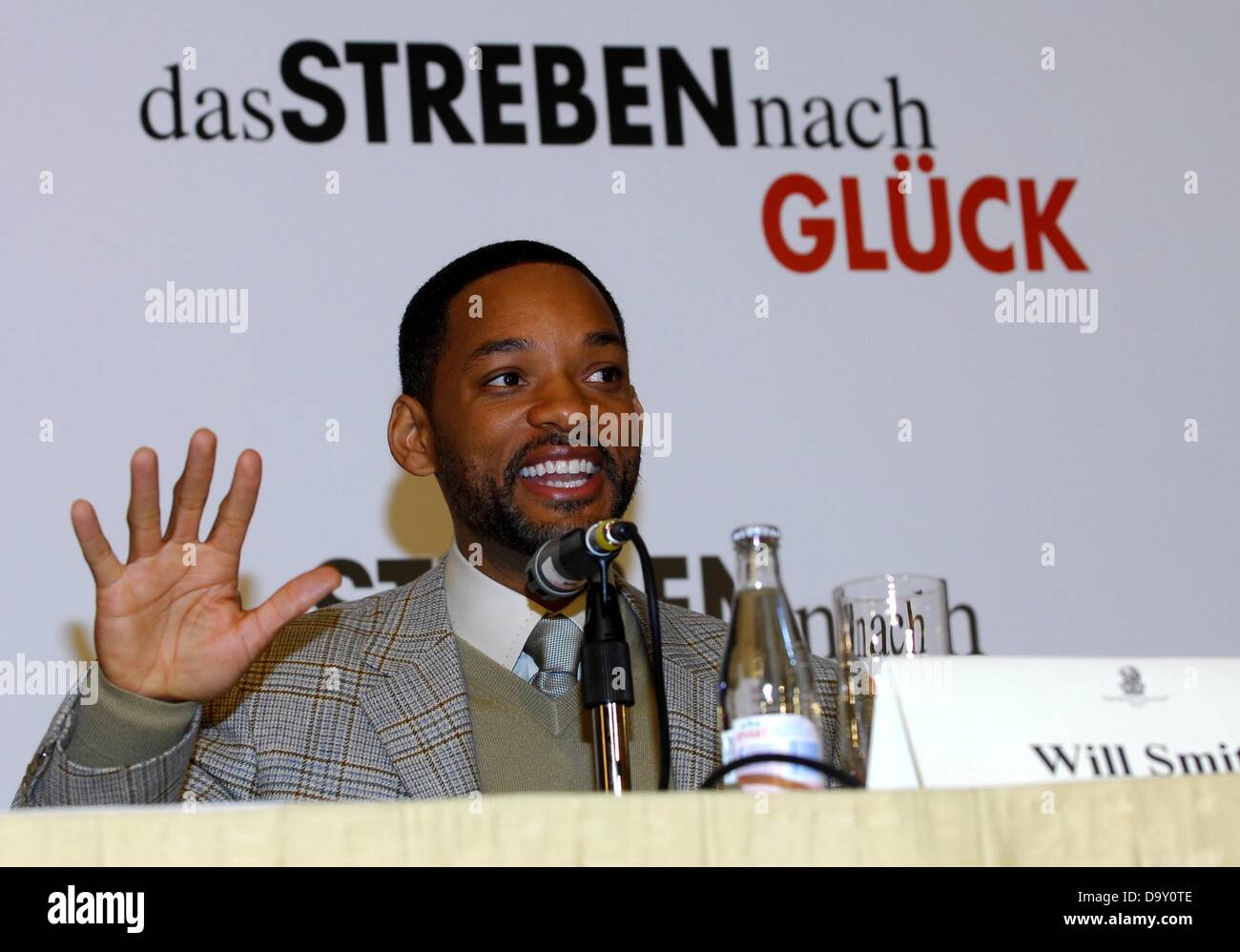 Attore Will Smith presso la conferenza stampa in occasione della premiere del film "La ricerca della felicità" di Berlino. Foto Stock