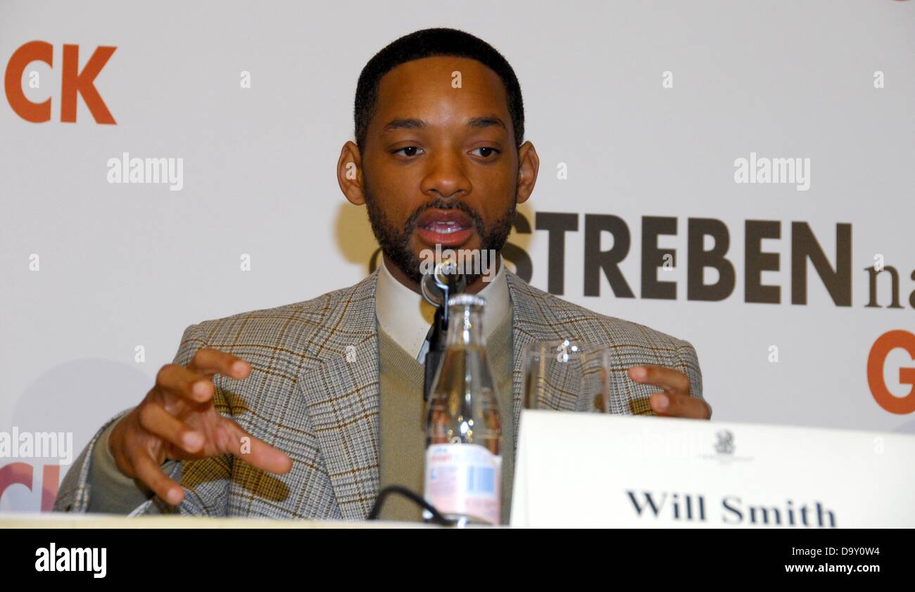 Attore Will Smith presso la conferenza stampa in occasione della premiere del film "La ricerca della felicità" di Berlino. Foto Stock