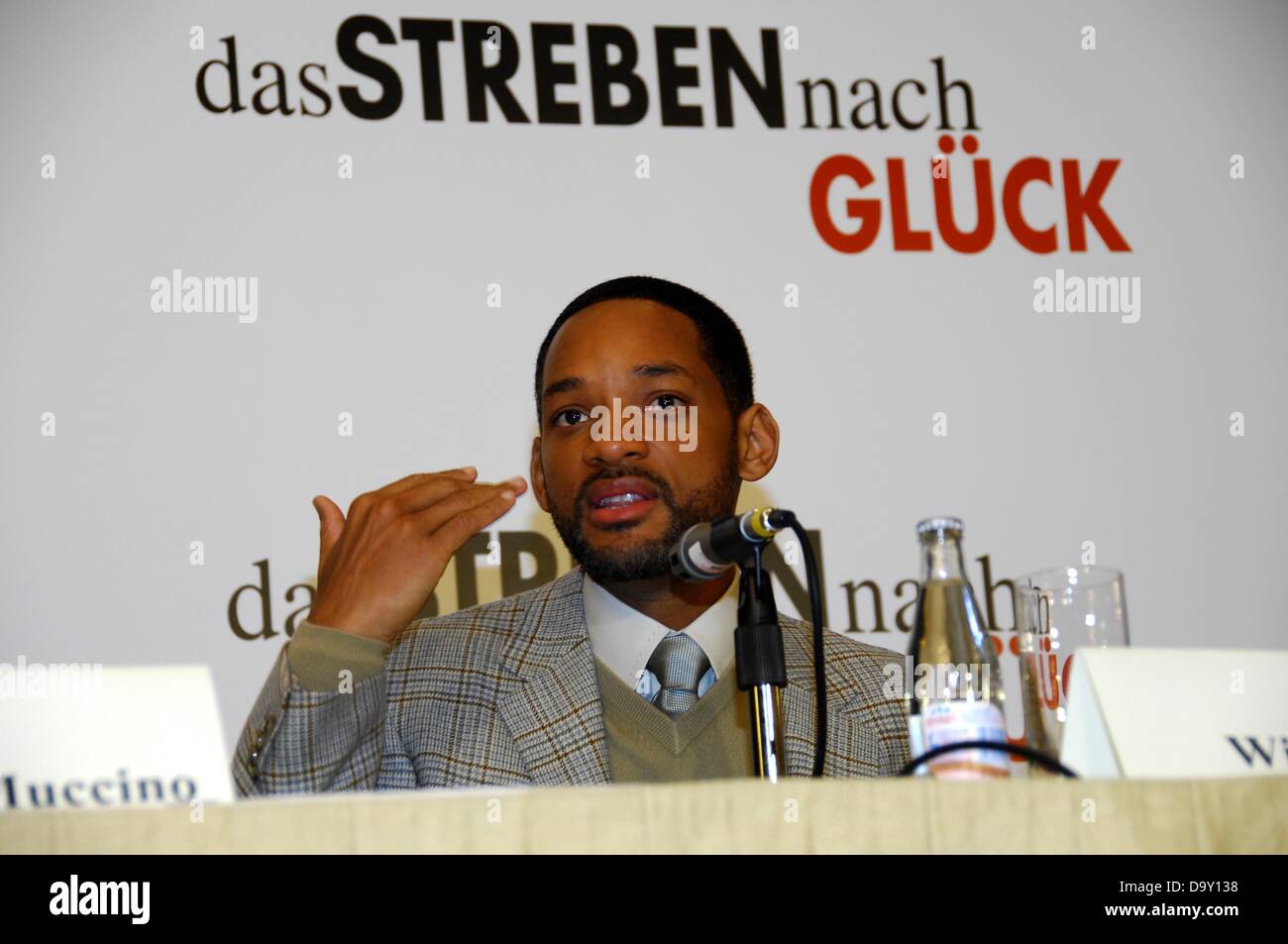 Attore Will Smith presso la conferenza stampa in occasione della premiere del film "La ricerca della felicità" di Berlino. Foto Stock