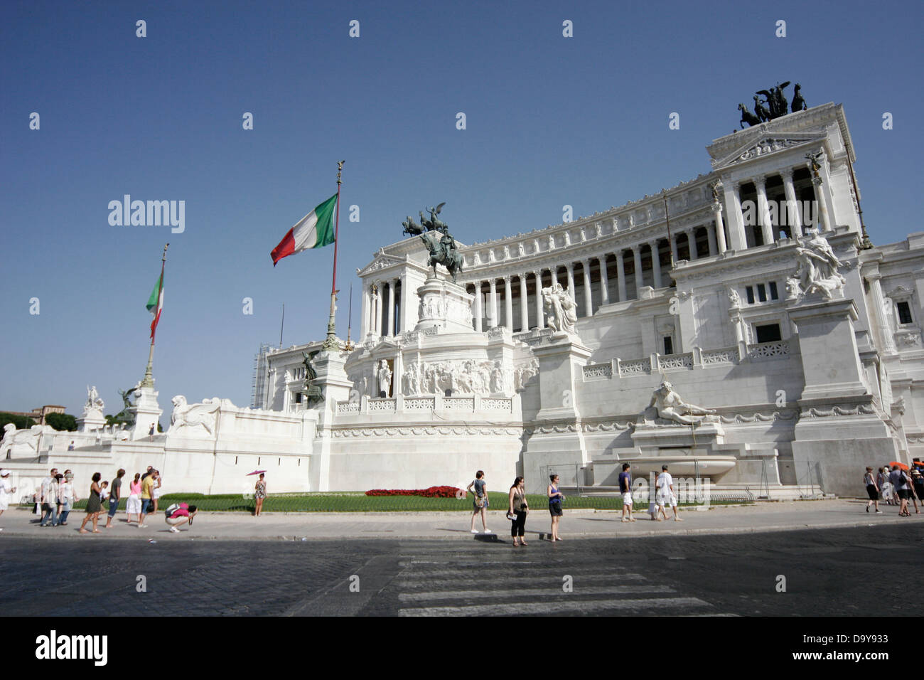 Altare della Patria (Altare della Patria), imponente monumento di marmo bianco che domina Piazza Venezia, Roma, Italia Foto Stock