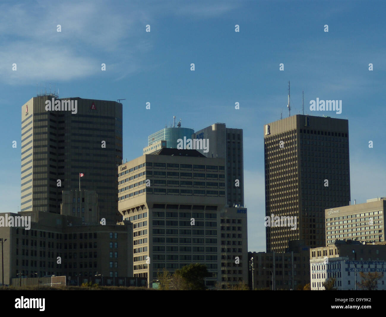 Cluster di edifici in downtown Winnipeg, Manitoba vicino a Portage e principali Foto Stock