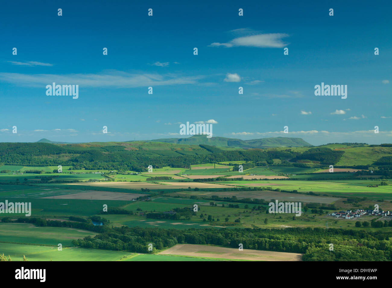 Le colline di Lomond da Moredun Hill Fort, Moncrieffe Hill, Perth, Perthshire Foto Stock