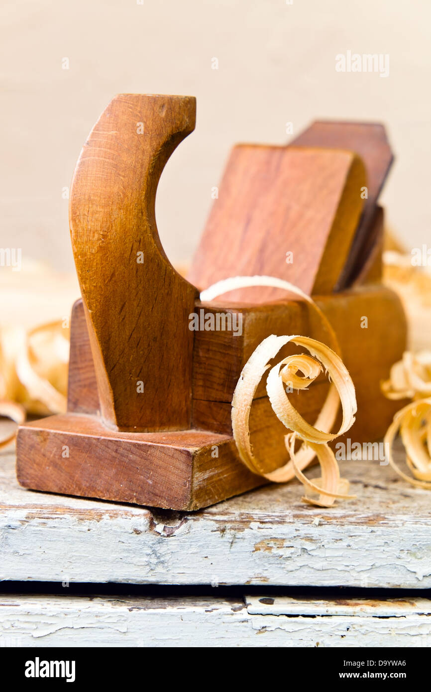 Il vecchio piano in legno in una bottega del falegname Foto Stock