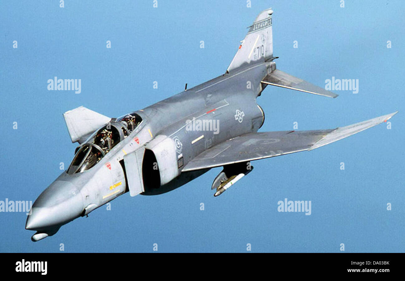 McDonnell F-4D-28-MC Phantom (66-0710) del 184th Fighter Group, un iconico aereo da caccia utilizzato durante la Guerra fredda. L'F-4D era noto per le sue capacità di combattimento nelle missioni aria-aria e aria-terra. Foto Stock