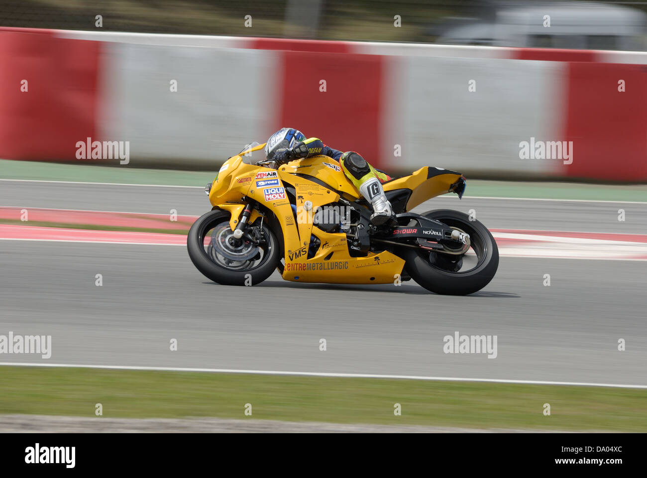 Barcellona - aprile 24: un motociclo corre a Montmelo Circuit de Catalunya, un motorsport Race Track, il 24 aprile 2012. Foto Stock