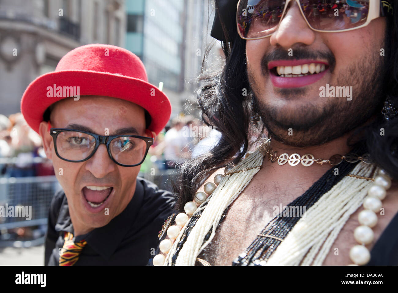 Londra, Regno Unito. Il 29 giugno 2013. Londra Gay Pride - Personaggi vestite per il marzo del credito: Miguel Sobreira/Alamy Live News Foto Stock