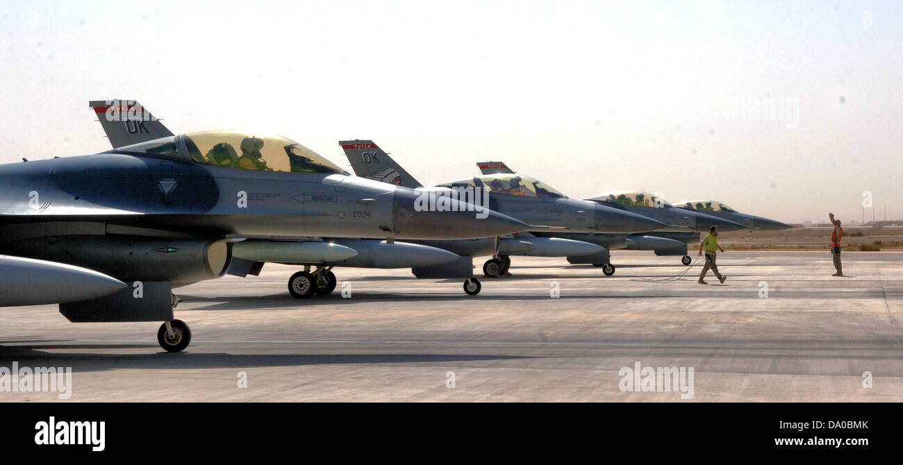 Il 125th Expeditionary Fighter Squadron gestisce gli F-16 Fighting Falcons dalla base aerea di Balad in Iraq. La missione principale dello squadrone è il supporto aereo ravvicinato e le operazioni di attacco di precisione, cruciali per le operazioni militari statunitensi nella regione. Foto Stock