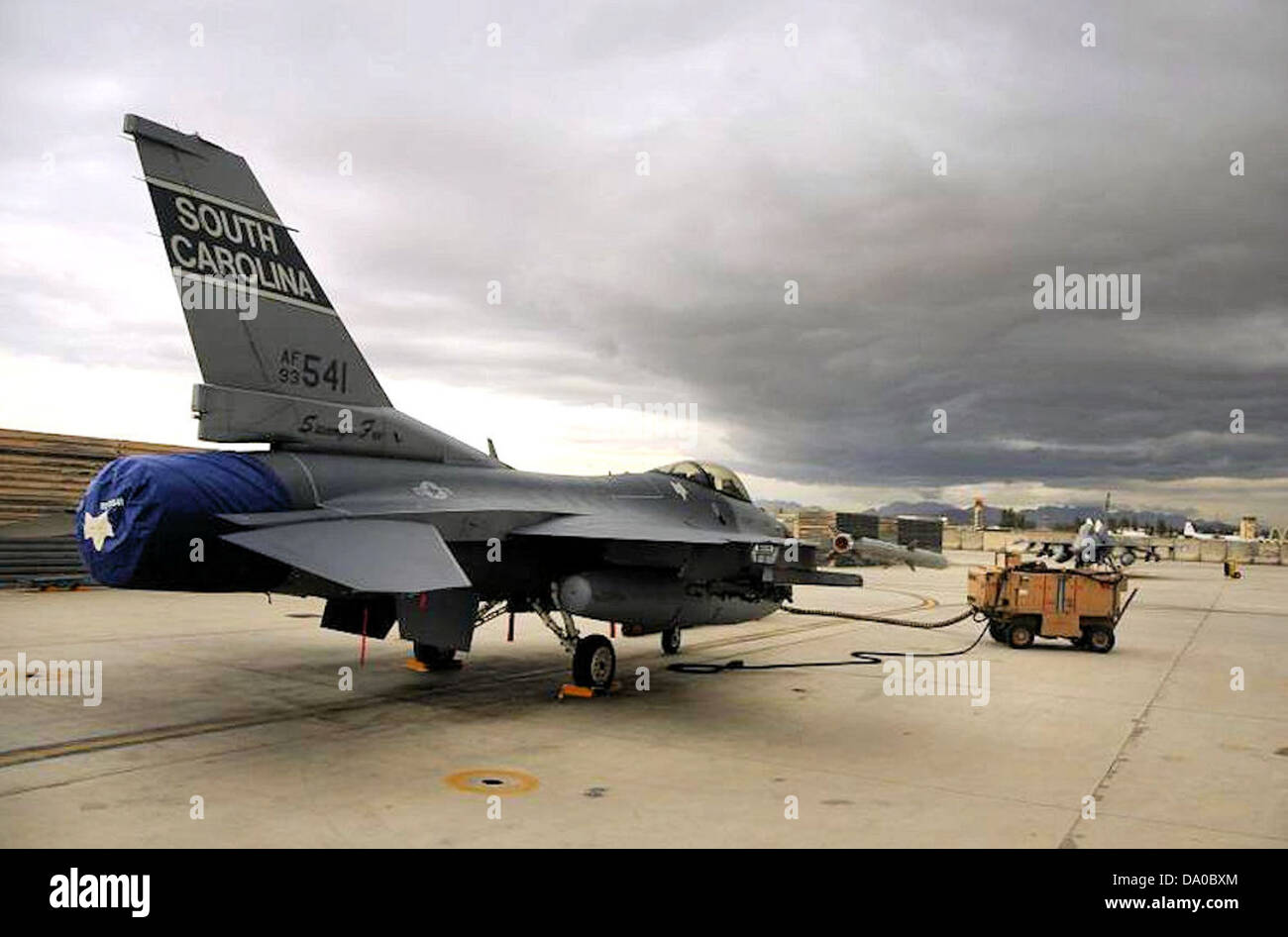 157Expeditionary Fighter Squadron Lockheed F-16C blocco 52Q Fighting Falcon 93-0541 Foto Stock