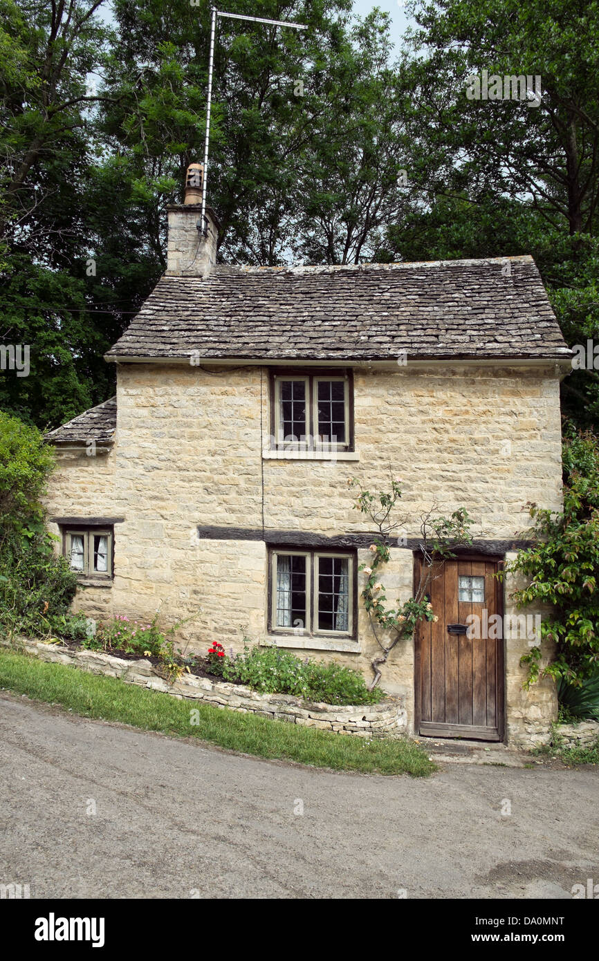 Il prodotto "bambole casa' ad Arlington Row, Bibury, Gloucestershire, Regno Unito Foto Stock