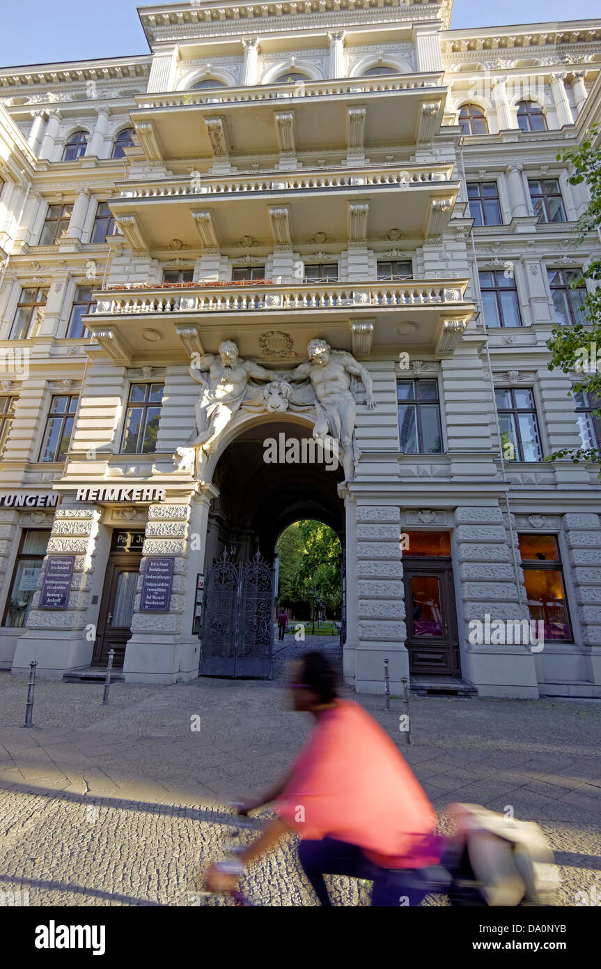 Architettura archway , giganti, 1891, Kreuzberg di Berlino, Germania Foto Stock