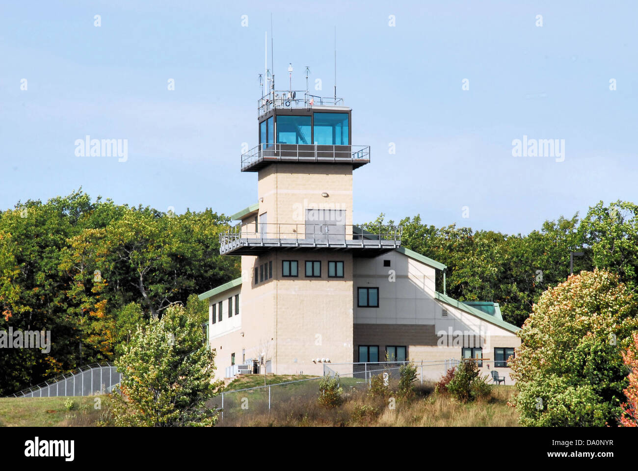 L'Air Combat Readiness Training Center (ACRTC) della Grayling Air Gunnery Range fornisce al personale militare un addestramento realistico in combattimento aereo ed esercitazioni di tiro, essenziale per migliorare l'efficacia del combattimento. Foto Stock