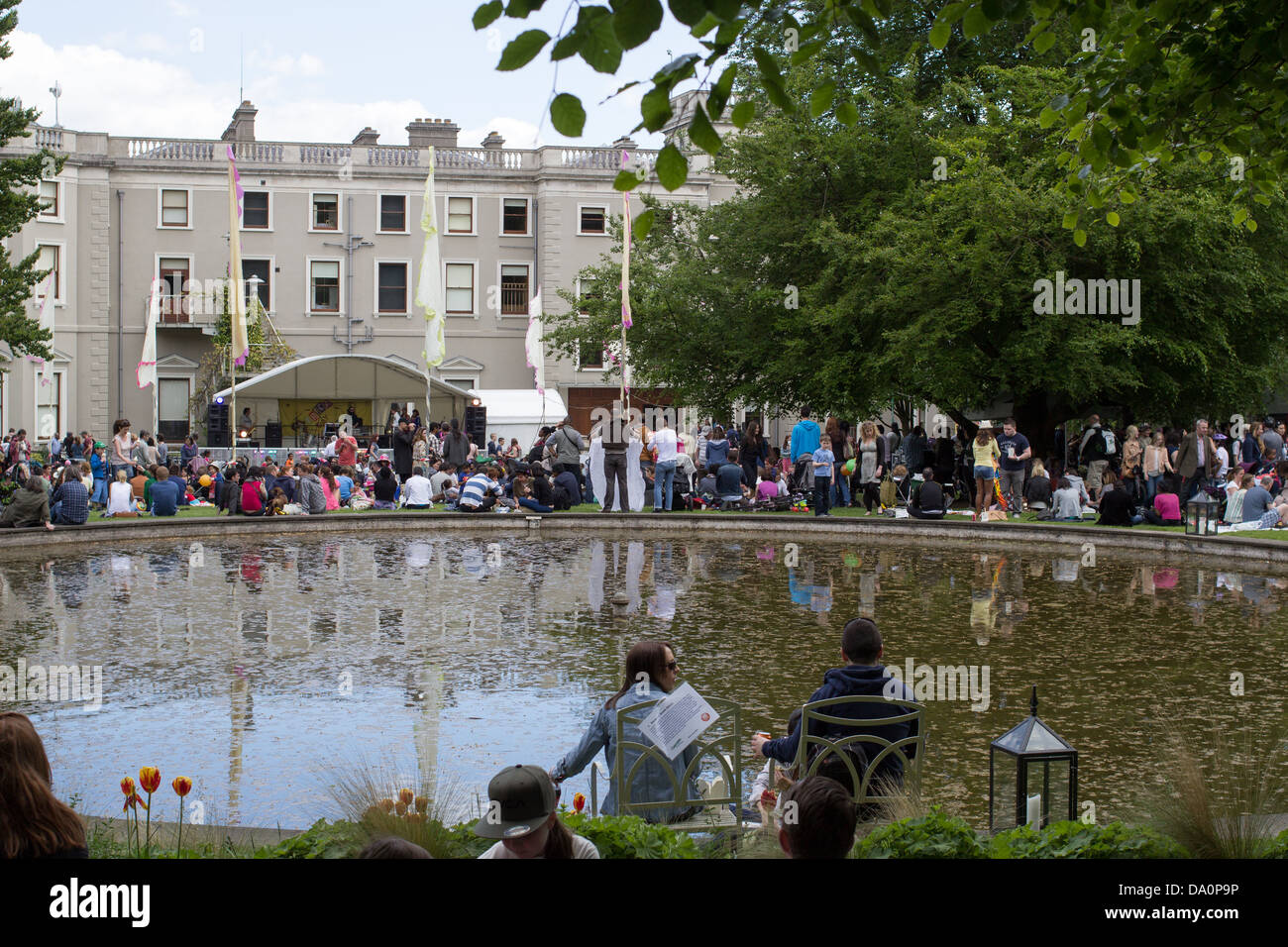 Farmleigh House foto durante la giornata per l Africa, un festival della cultura africana. Foto Stock