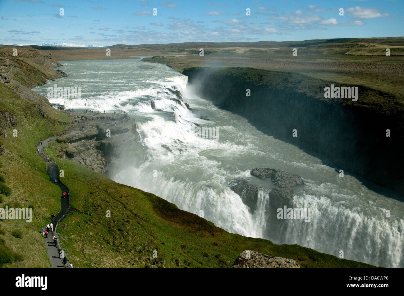 Gullfoss, Islanda più spettacolari waterall, due cascate sul fiume Hvita tumbling in una profonda gola Foto Stock